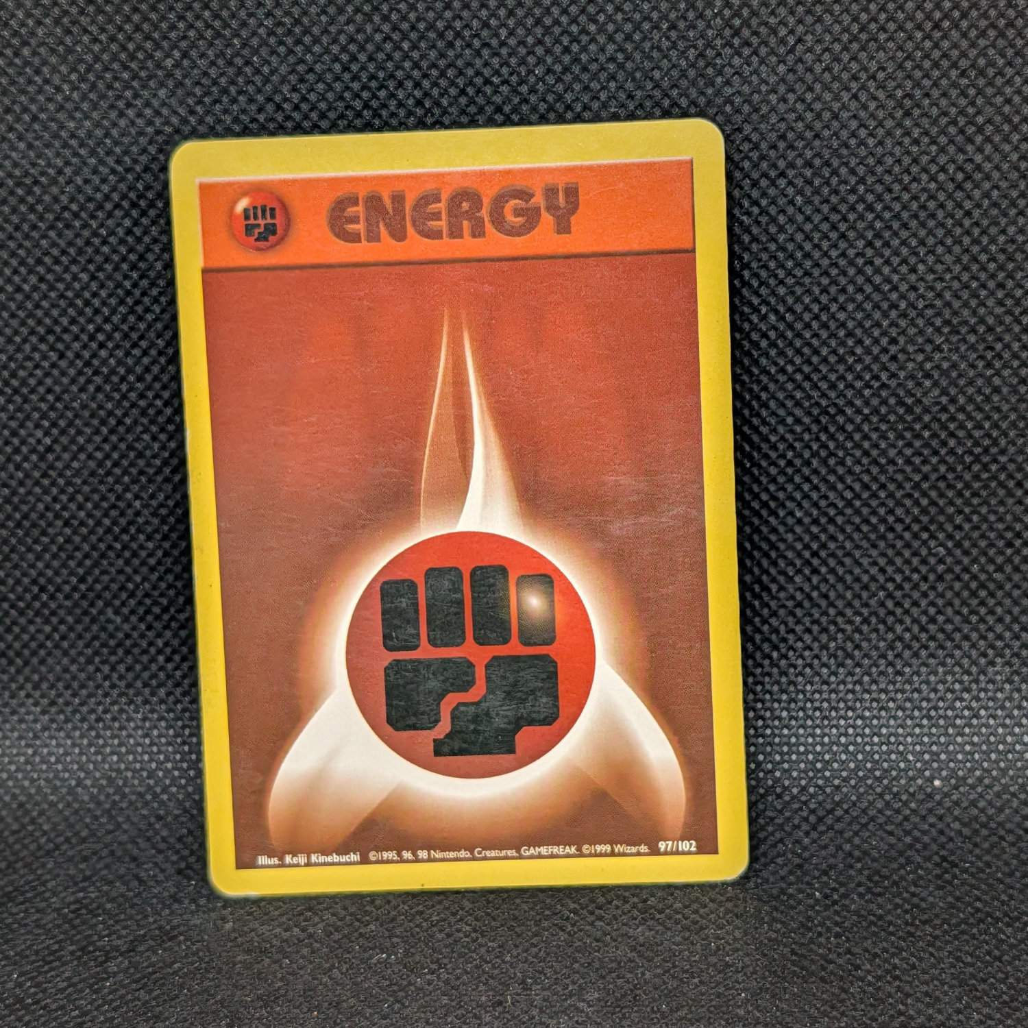 Pokémon Fighting Energy Base Set 97/102 Common · Lightly Played