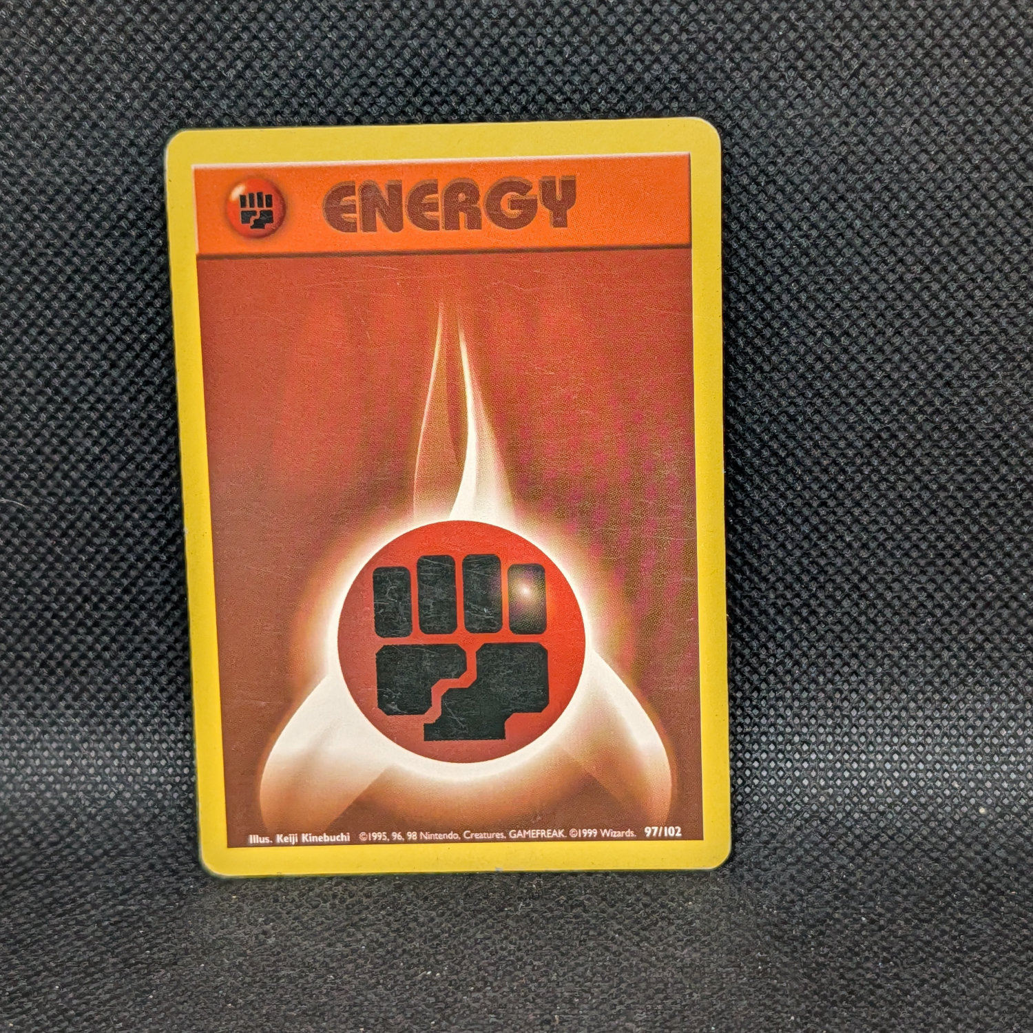 Pokémon Fighting Energy Base Set 97/102 Common · Lightly Played 1999